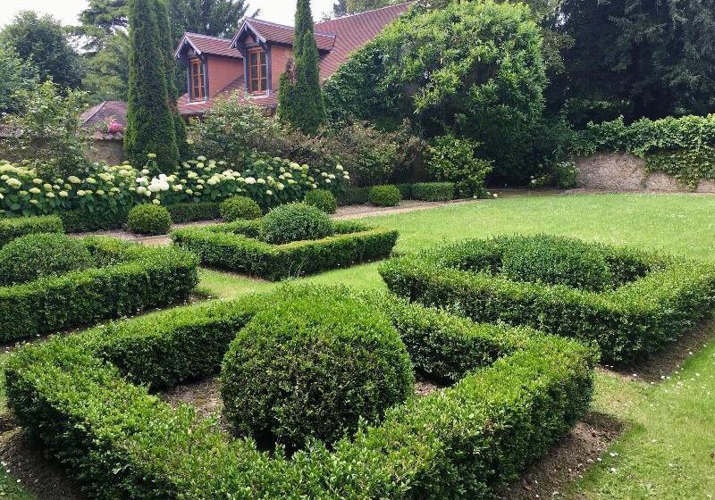 تختخواب و صبحانه Villa Talisman