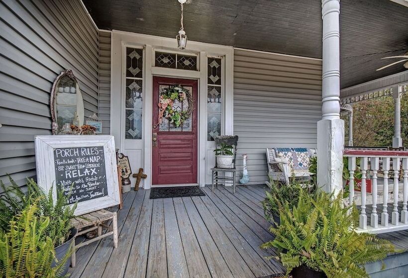 Clyde And Marie S Bed & Breakfast