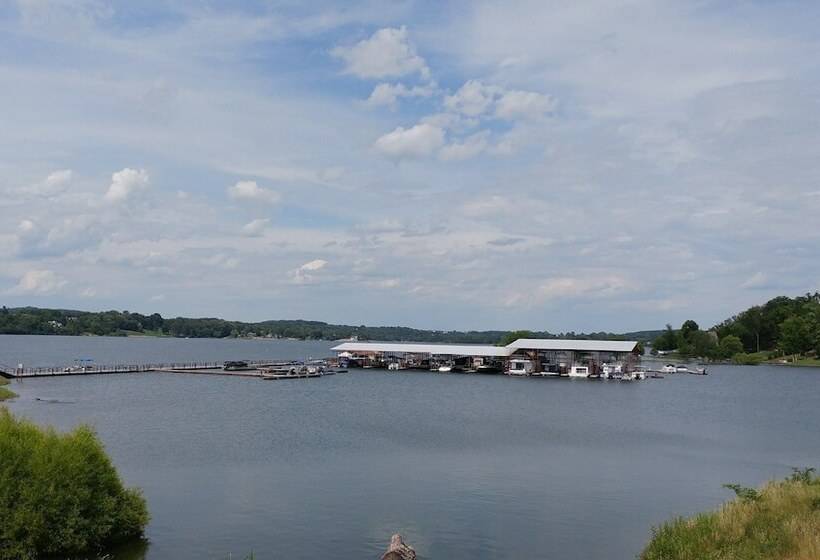 Отель The Point Resort