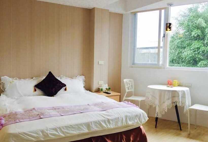 پانسیون Sun Moon Lake Yue Retreat