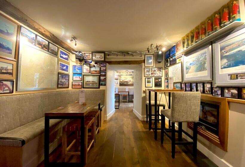 مبيت وإفطار Castle Cottage Inn