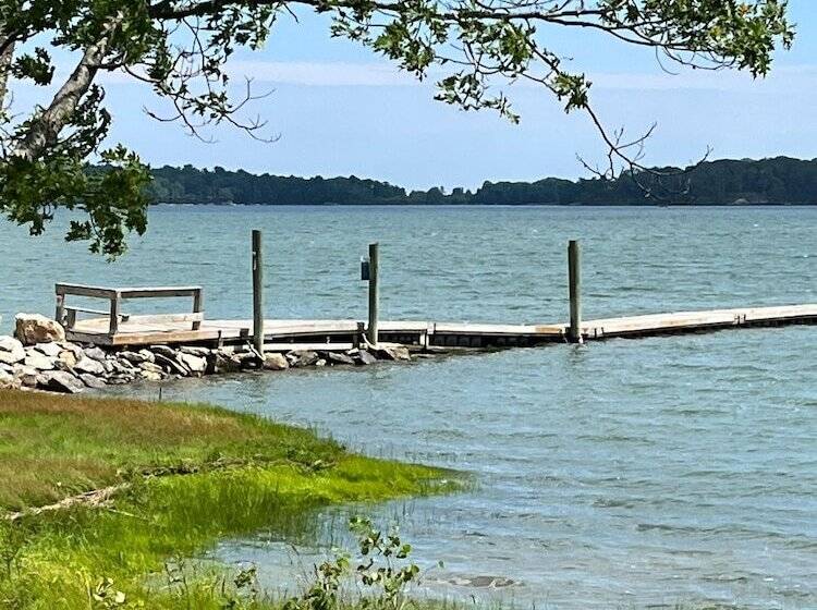 فندق فئة نجمة واحدة The Orchard House & Cafe