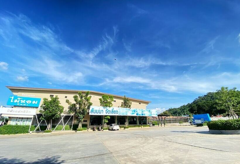 בית מלון כפרי Maihom Villa