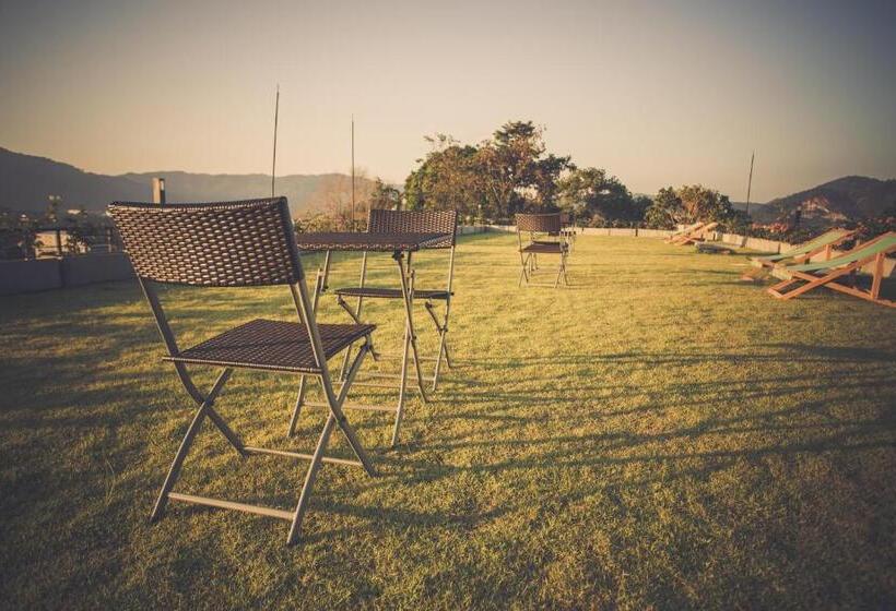 فندق Studio Apartments On A Hill