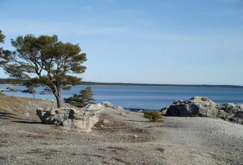 Ljugarns Semesterby