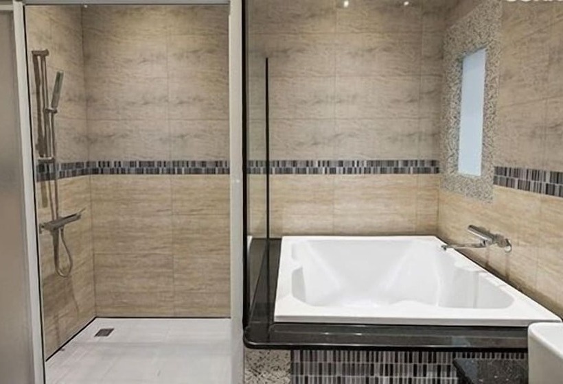 Wei Feng Exquisite Motel Pintung Branch