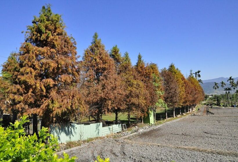 تختخواب و صبحانه One City One Vacation Farm