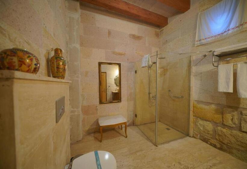 هتل Salkım Cave House