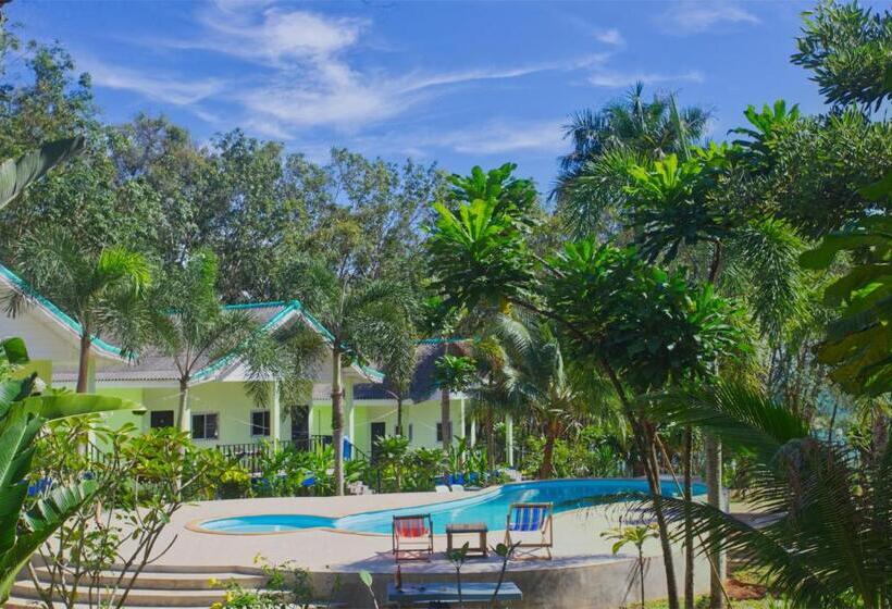 هتل Sea View Resort