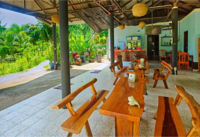 هتل Sea View Resort