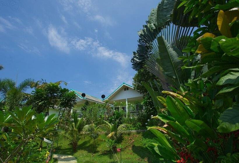 هتل Sea View Resort