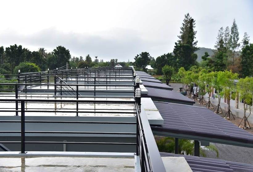 בית מלון כפרי Sp View Resort