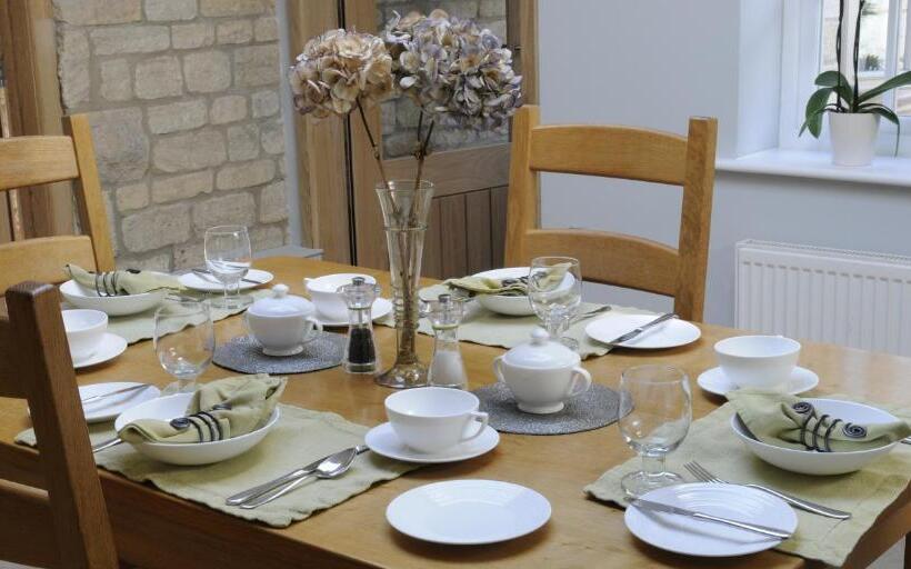 בית מלון כפרי The Swallows Rest Bed & Breakfast