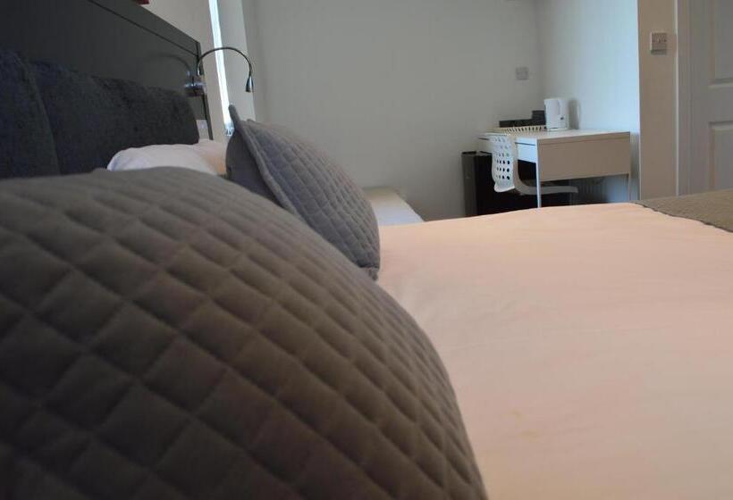 تختخواب و صبحانه Bell Gate House