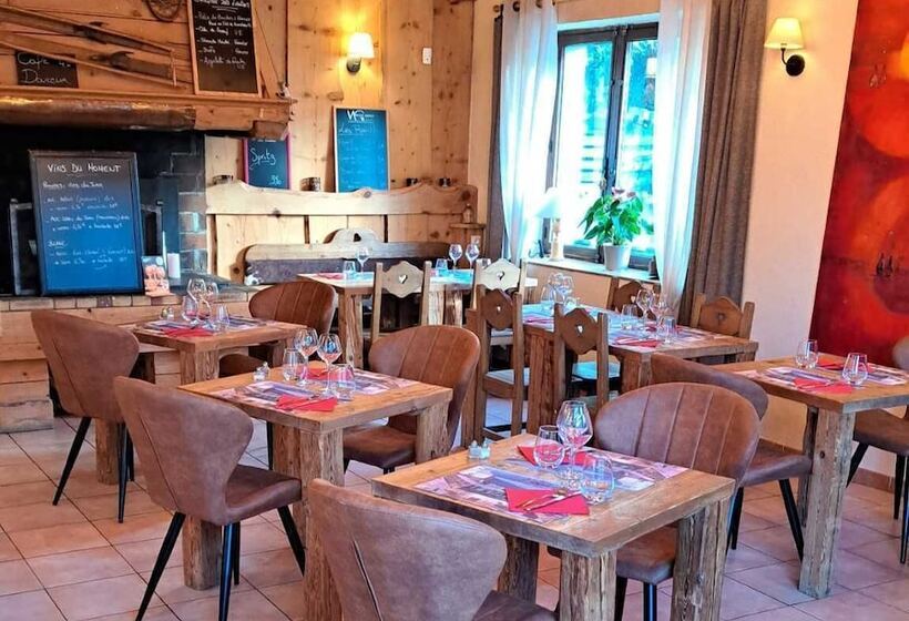 פונדק Auberge Les 2 Moucherolles