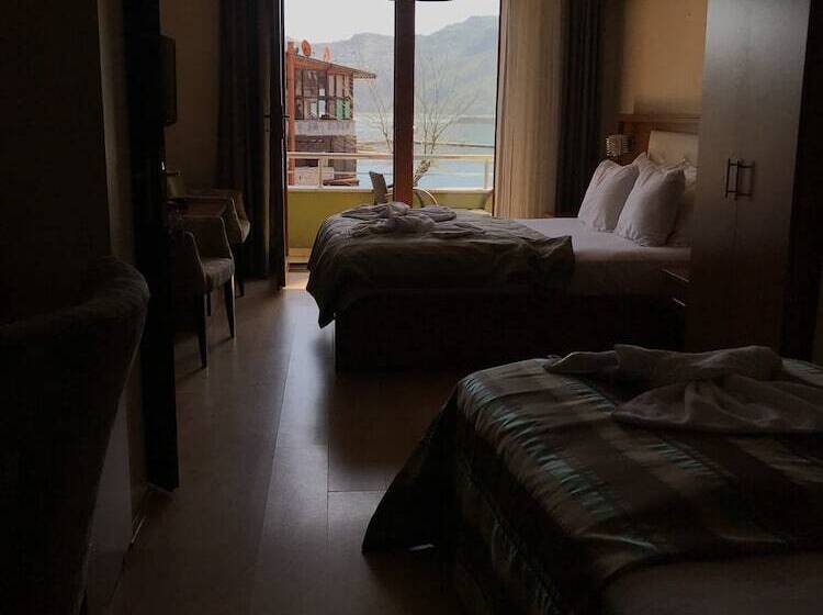 簡易ホテル Emin Butik Otel Amasra