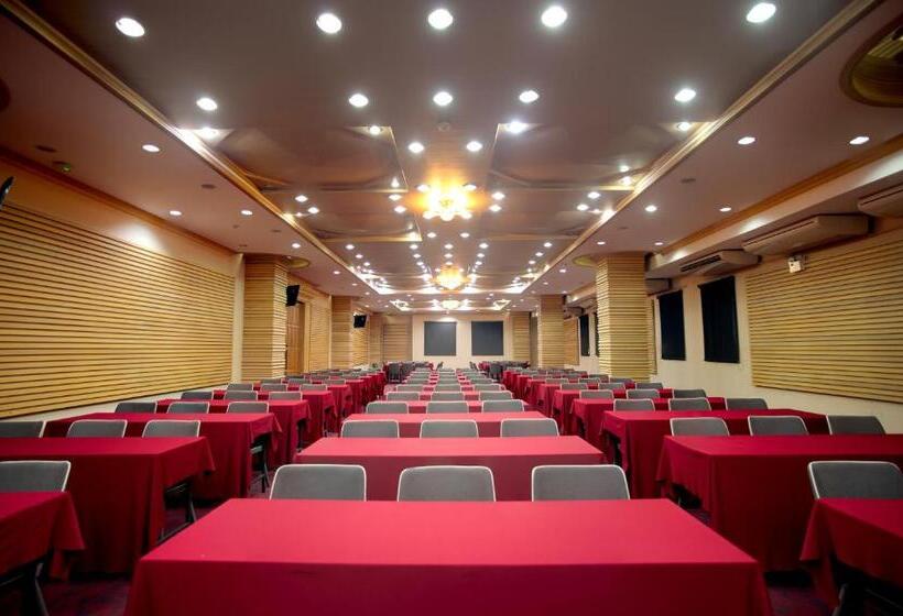 هتل Pearl Resort And