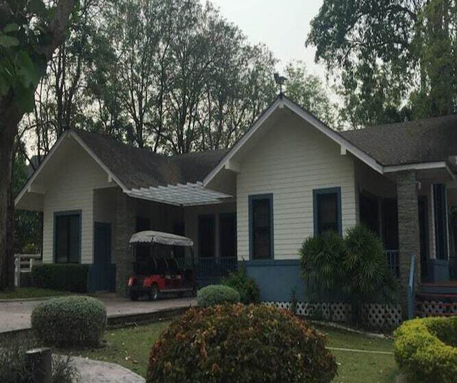 هتل Villa Pituk Bonanza Khao Yai