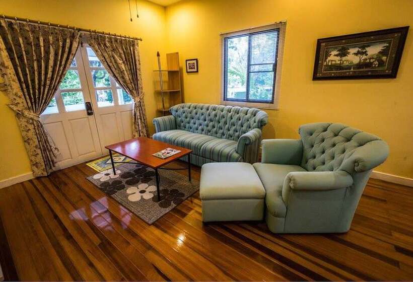 هتل Villa Pituk Bonanza Khao Yai