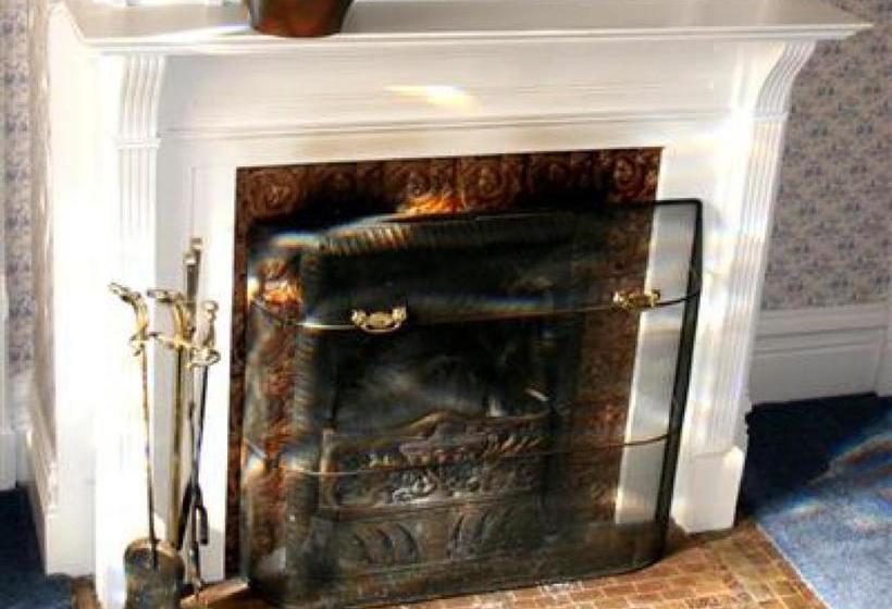 M&m Victorian Bed And Breakfast