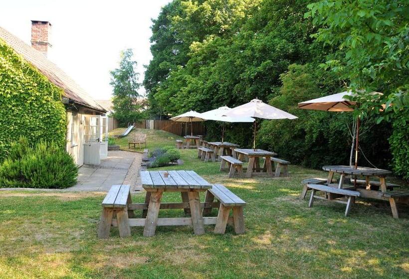 민박 The Red Lion Inn