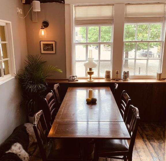 Bed and Breakfast The Swan Inn