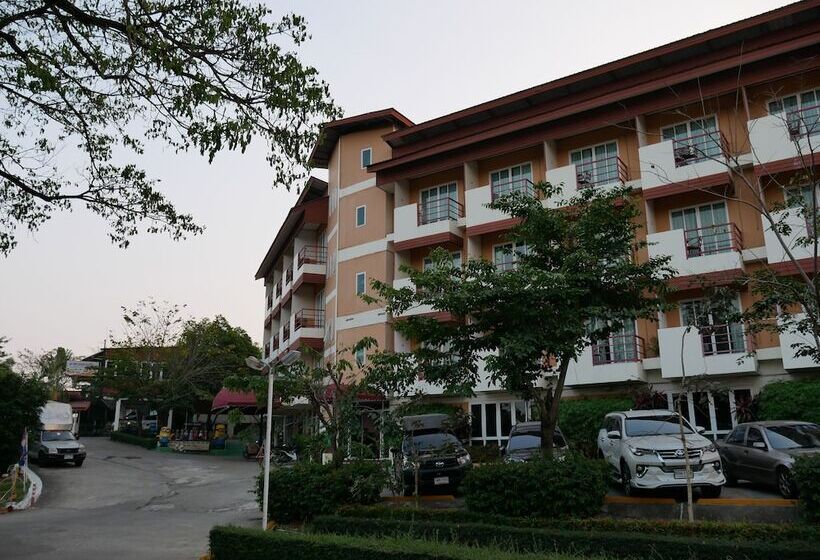 هتل Buriram Siri Resort