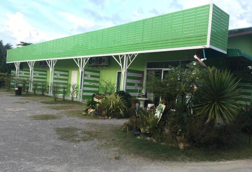 فندق Go Green Resort