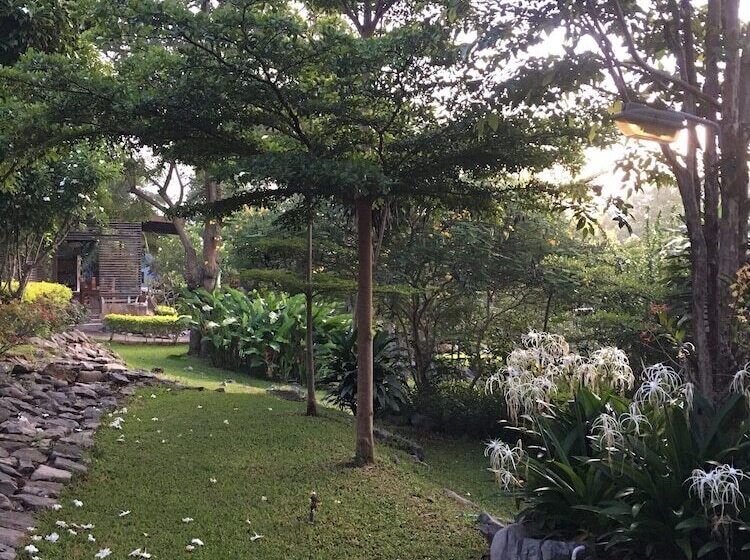 هتل The Relax Khaoyai Resort