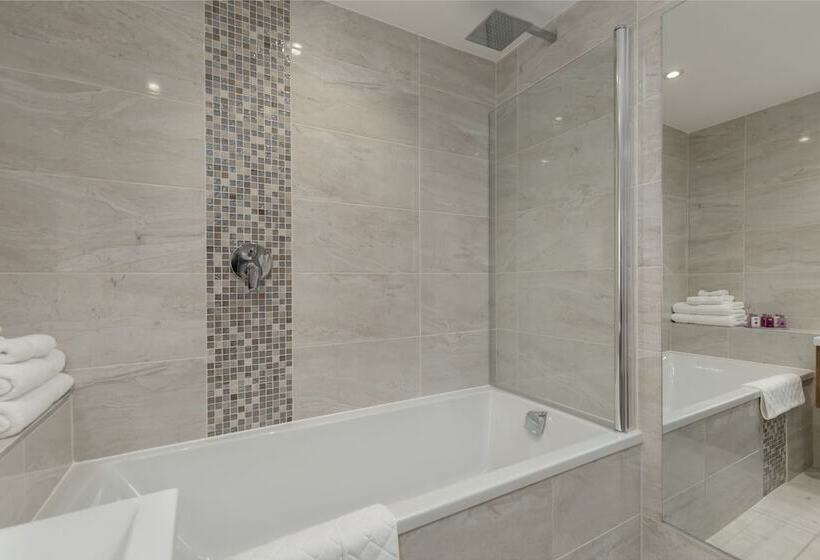 The Queens View Luxury B&b