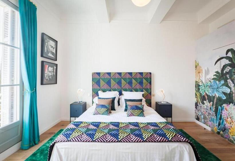 پانسیون Maison Du Collectionneur