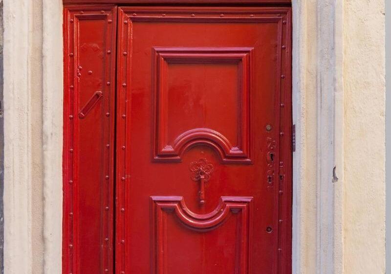 پانسیون Maison Du Collectionneur