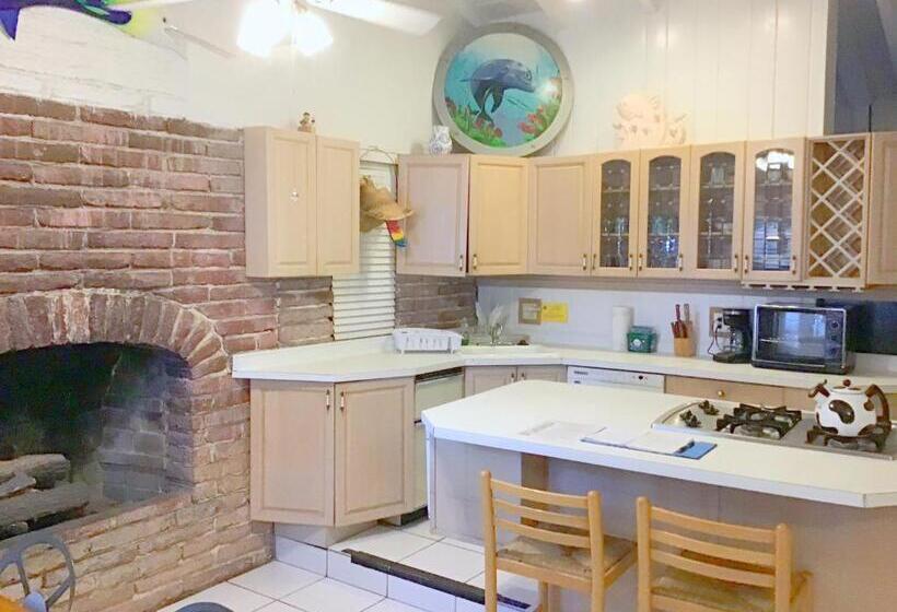 리조트 Key Largo Cottages