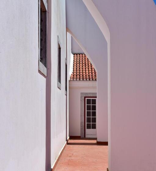 هتل Pousada Convento De Beja