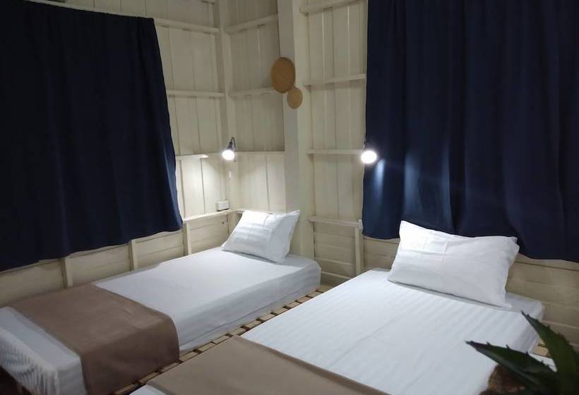 63 Hostel Lopburi