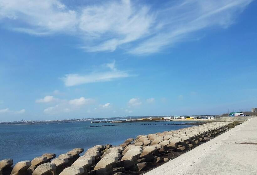 تختخواب و صبحانه Ou Hai You Travel