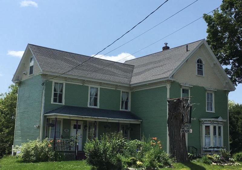 مبيت وإفطار The Nightfall Inn