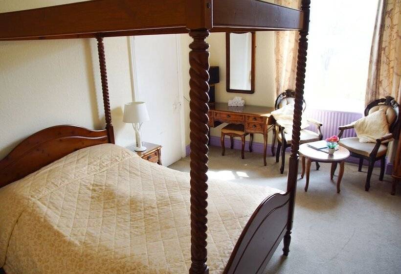פונדק Abbey Grange