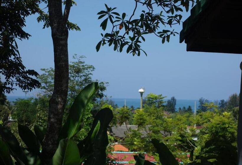 هتل Khaolak Hillside Villa