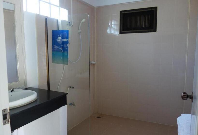 هتل Khaolak Hillside Villa
