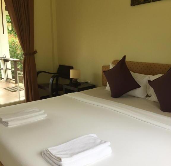 هتل Khaolak Hillside Villa