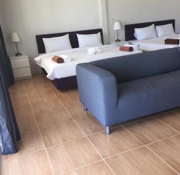 هتل Khaolak Hillside Villa