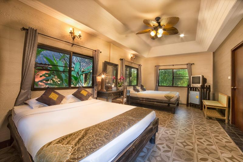 هتل Tree Tara Resort