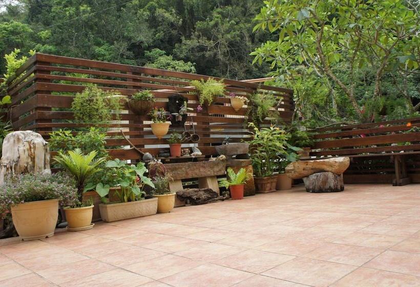 تختخواب و صبحانه Cheng Ping Hot Spring Inn