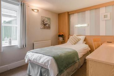 تختخواب و صبحانه Cheriton Guesthouse
