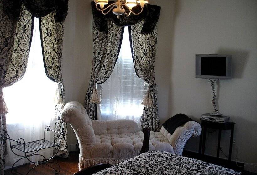 住宿加早餐  Inn On Poplar Hill