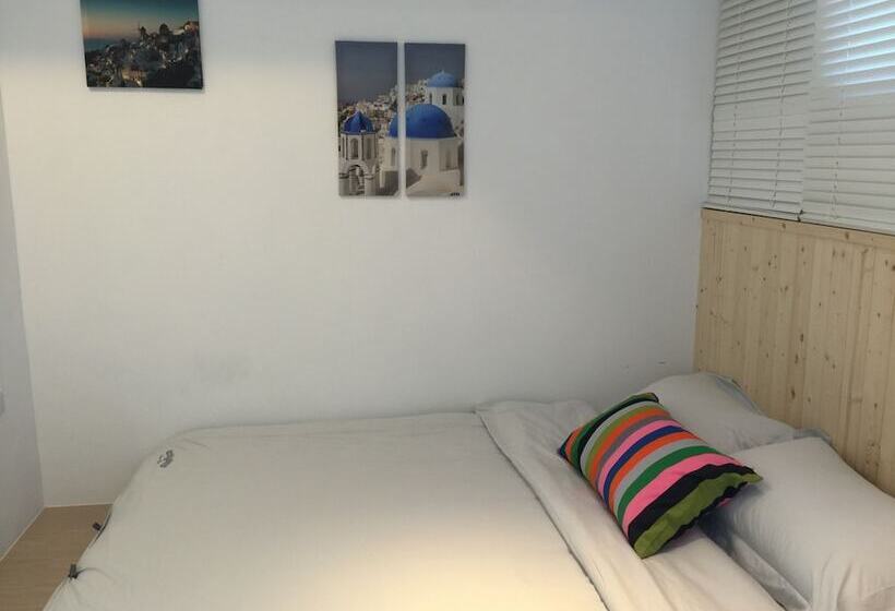 تختخواب و صبحانه Summerwings