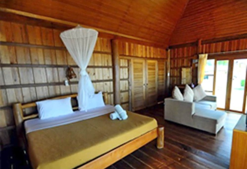 هتل Thiw Son Beach Resort