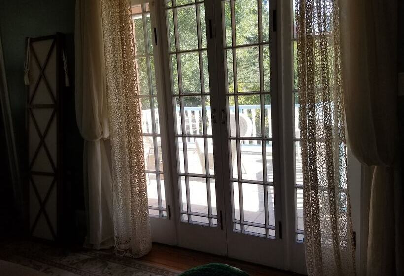 مبيت وإفطار The Peach House