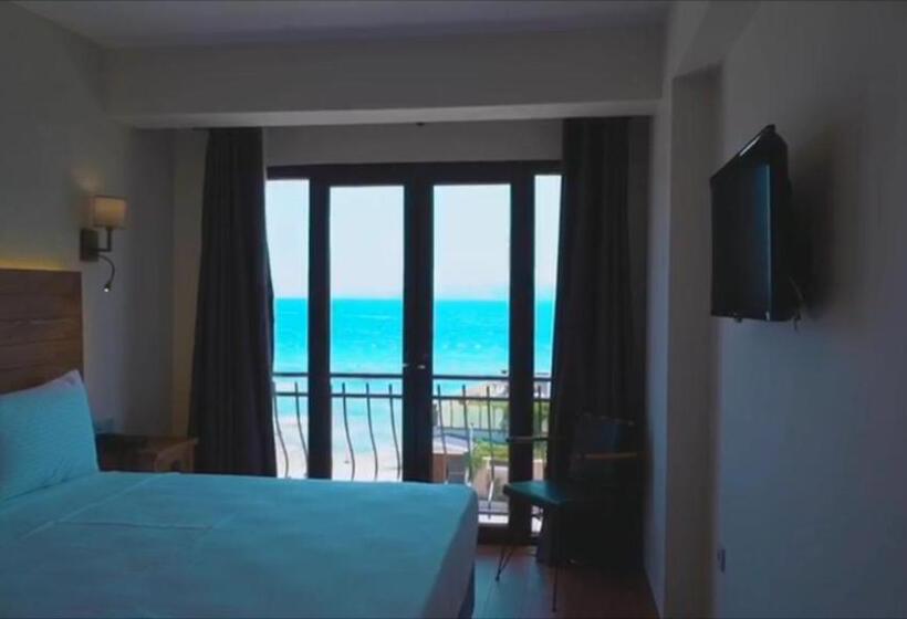 هتل 8 Rooms